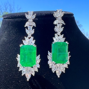 EMERALD EARRING Chandelier Dangle Drop Bicolor Luxury Vibrant Green Emerald Dangle Drop Earring Emerald Earring Neon Glowing May Birthstone