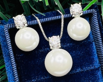 Bridal Wedding Sea Pearl Set Elegant Wedding Set Vintage Fashion Earring /Pearl jewelry / stylish Pearl jewelry Set