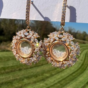 HAPPY DIAMOND Earring, Floating Movable Diamond Earring, Luxury Earring Stunning Diamond, Exquisite Unique Design, Best gift Golden Color