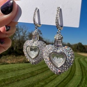 HAPPY DIAMOND Style Heart Earring, Floating Movable Diamond Earring, Luxury Stunning Diamond, Exquisite Unique Design Silver Color