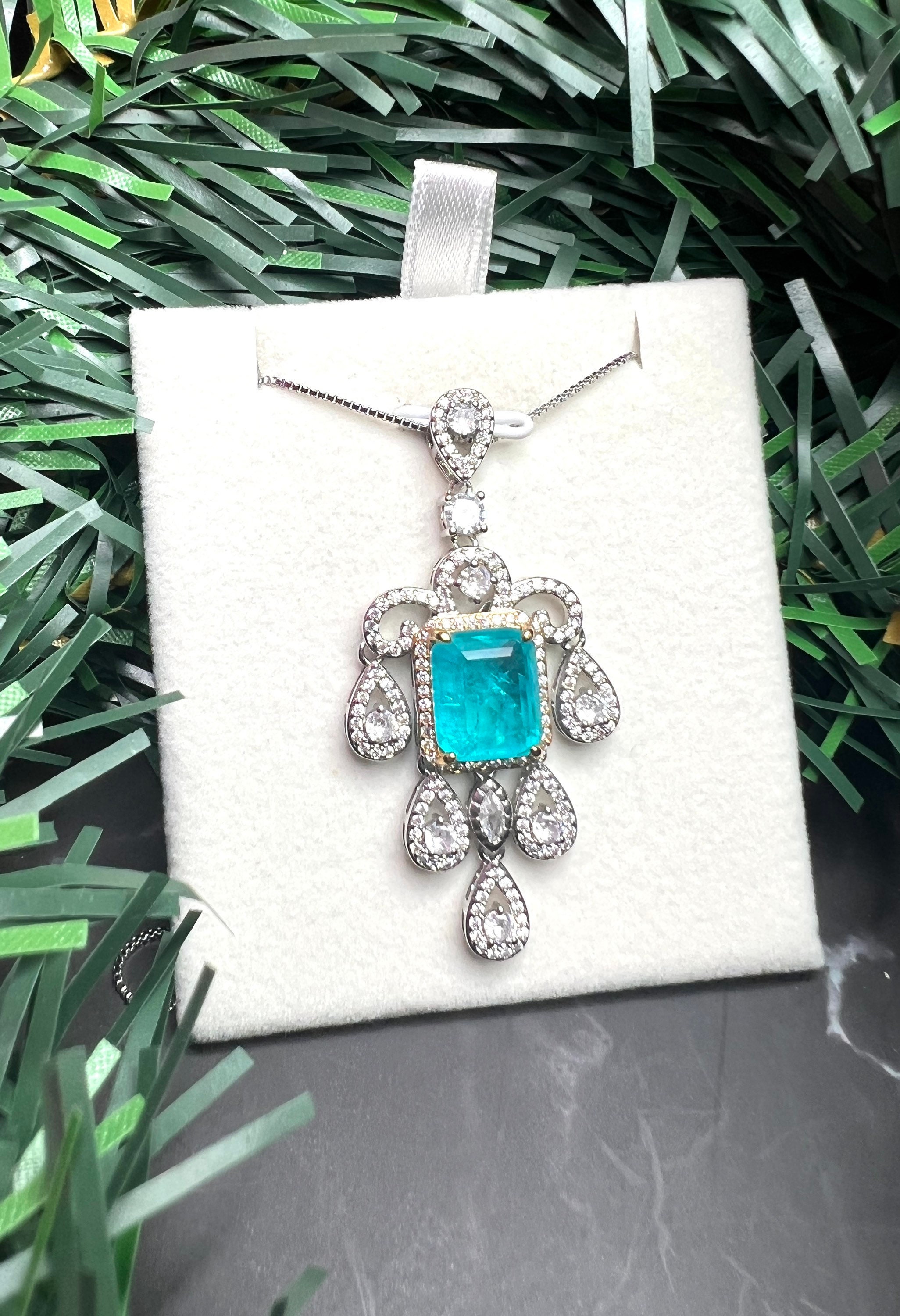 大幅お値下げ❗美品◆パライバ.トルマリンペンダント 透明ブルー オーシャンブルーペンダント高級タッセルパライバトルマリン、壮麗な