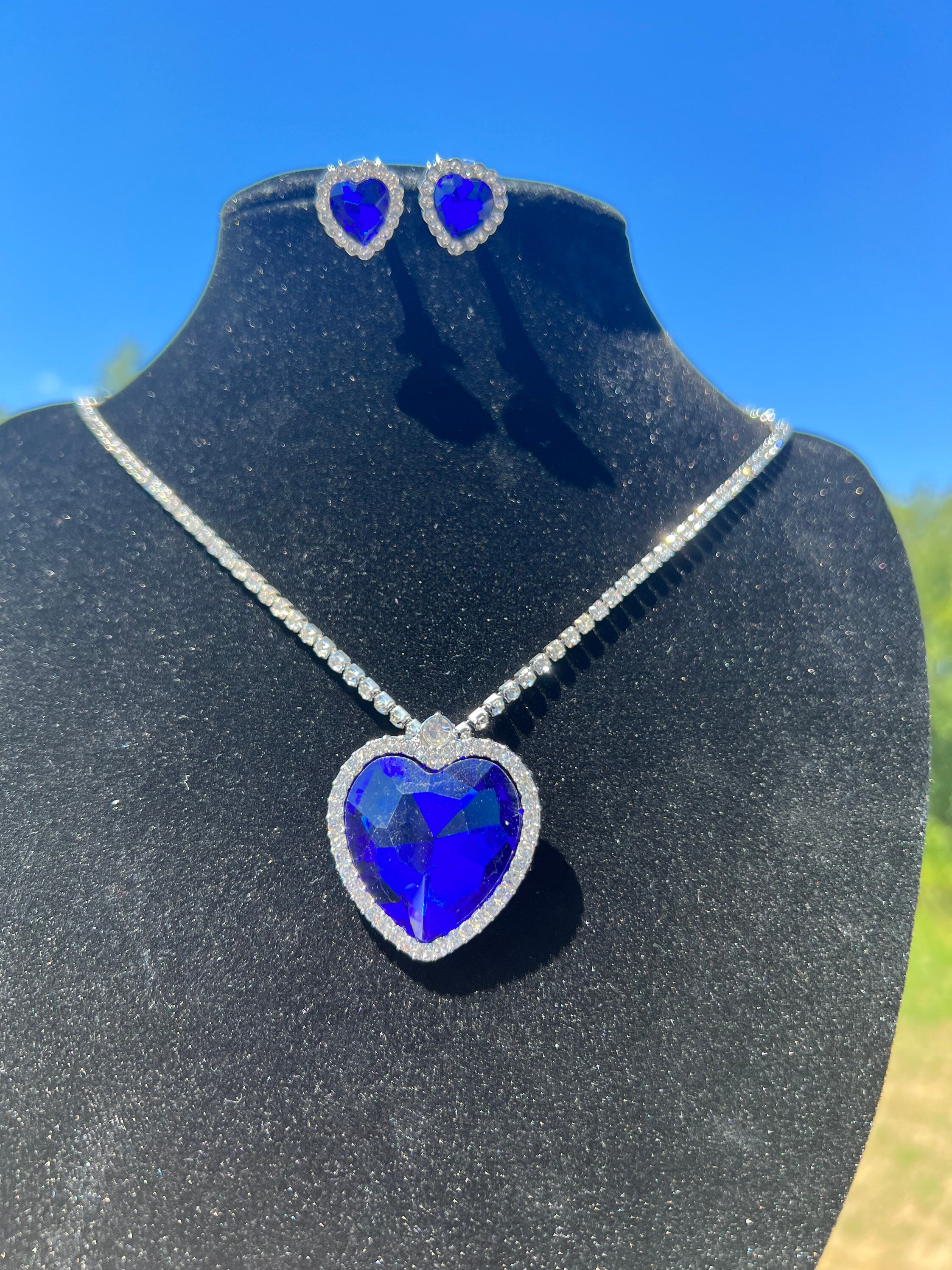Titanic 2024 necklace stone