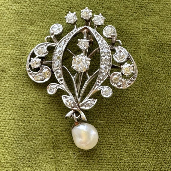 Belle Epoch Platnium Diamond and Pearl Brooch Israel