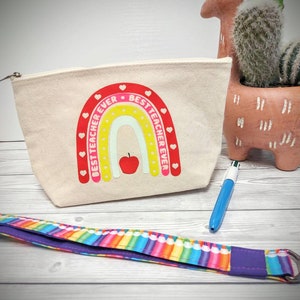 Regalo personalizzato per insegnante, nome dell'assistente insegnante, arcobaleno, astuccio per matite, borsa per cosmetici, tela, piccola, media, grande, nero, beige
