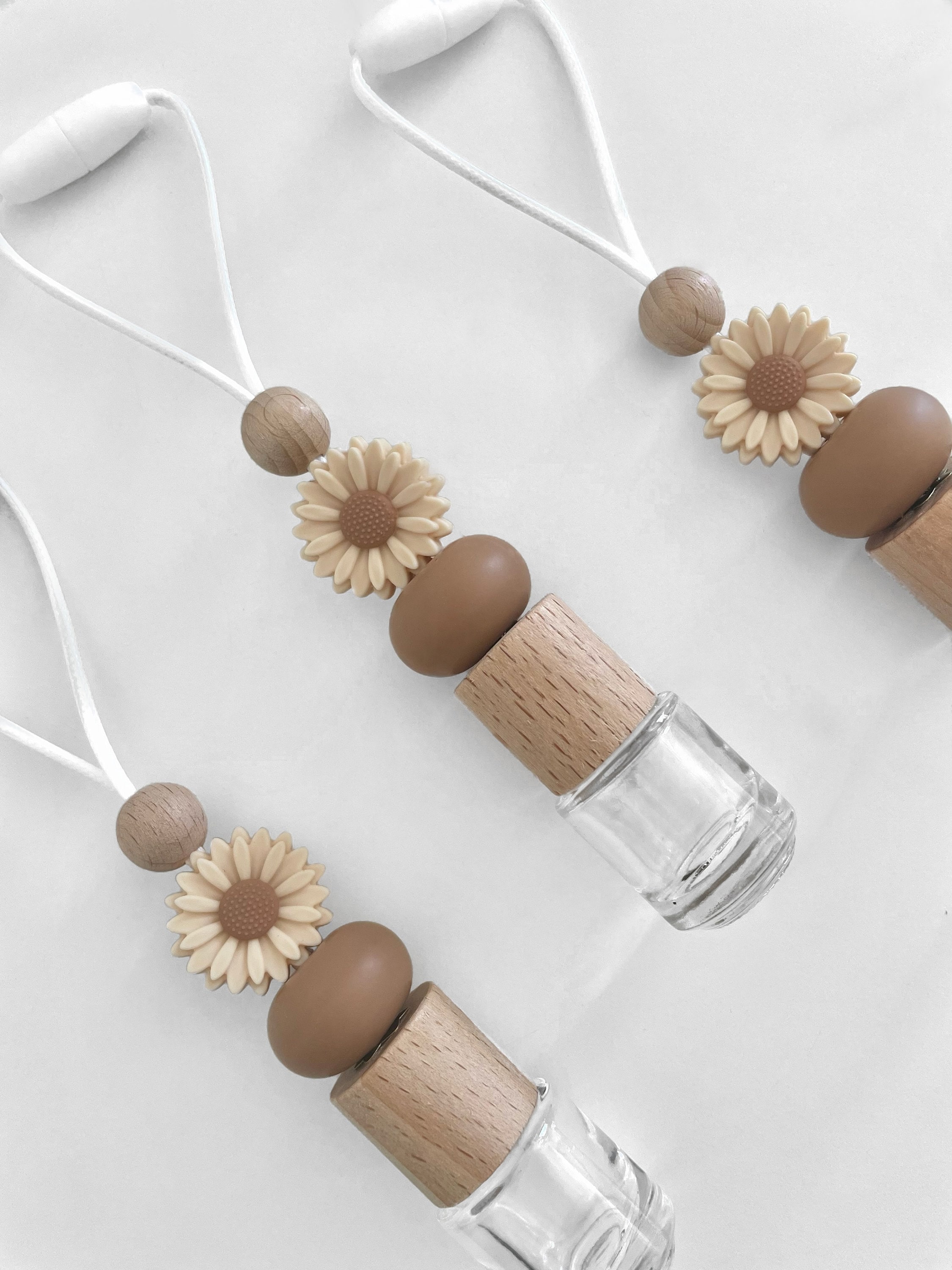 Car Diffuser / Hanging Diffuser / Beaded Diffuser / Fragrance Oil / Natural / Flower / Daisy / Floral / Brown / Cream