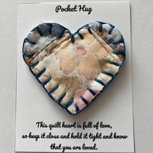 Câlin avec poche courtepointe | Pochette courtepointe en forme de coeur | Câlin de poche en tissu | Coeur brodé avec poche | Câlin de poche