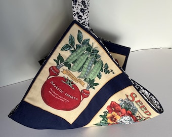 Reversible Garden Seeds Fabric Casserole Carrier: Pie or Dish Potluck Tote
