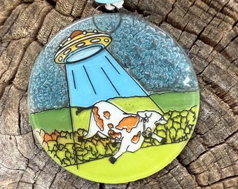 Alien Abduction Christmas Tree Ornament - Art Glass Light Catcher Funny Cow UFO Holiday Decoration Flying Saucer