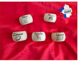 Rond de Serviette Bois Personnalisé – Anneau de Serviette Bois Personnalisé,Cadeau Unique Mariage, Noël, Fête des Pères/Mères, Grand-Parents