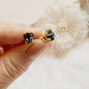 Stud earrings with hearts made of agate, earrings made of silver 925 gold-plated, Mother's Day gift image 1