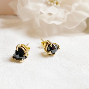 Stud earrings with hearts made of agate, earrings made of silver 925 gold-plated, Mother's Day gift image 5