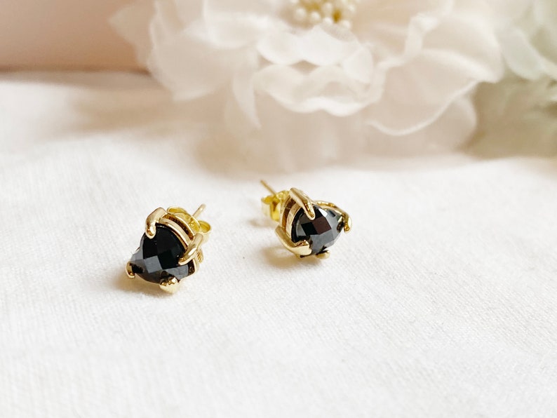 Stud earrings with hearts made of agate, earrings made of silver 925 gold-plated, Mother's Day gift image 5