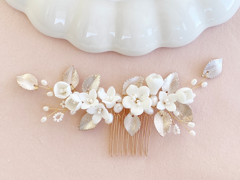 Bridal hair comb, bridal hair jewelry with flowers and pearls, gold, pink, white, bridal jewelry for wedding, hair jewelry bride, bridal jewelry image 1