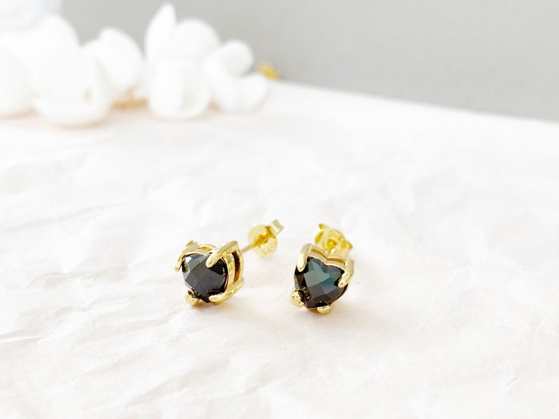 Stud earrings with hearts made of agate, earrings made of silver 925 gold-plated, Mother's Day gift image 8