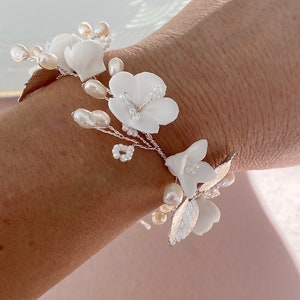 Fiori per il polso, braccialetto da sposa con perle, argento, braccialetto da sposa, regalo di nozze per la sposa, gioielli da sposa, fiori, gioielli, altare nuziale immagine 10