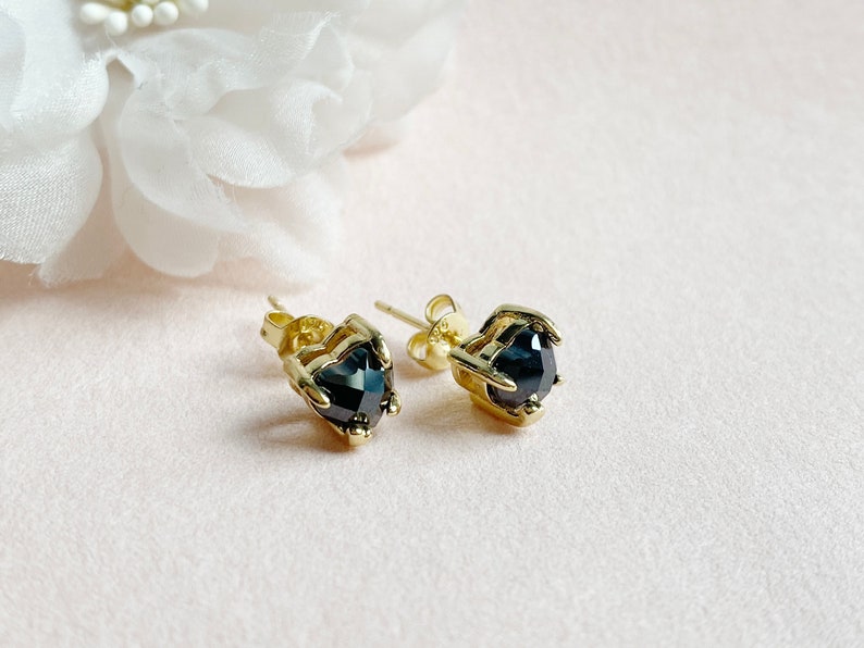 Stud earrings with hearts made of agate, earrings made of silver 925 gold-plated, Mother's Day gift image 10