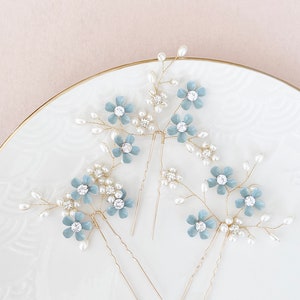 Something blue for the bride! Hair pins plugs bridal jewelry set of three flower hairpins with blue flowers, rhinestones shimmering pearls