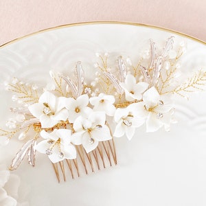 Bijoux de mariée fleurs blanches peigne à cheveux en or blanc avec fleurs Accessoires cheveux mariage perles nuptiales accessoires cheveux mariage coiffure mariage image 4