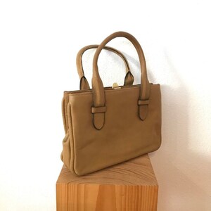 Kleine Tragetasche der Marke Goldpfeil aus hellbraunem Leder Vintage