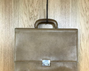 Briefcase business bag from the exclusive Goldpfeil brand made of thick beige leather