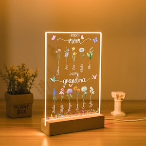 Personalized Birth Month Flower Acrylic Night Light, First Mom Now Grandma with Kids Names Plaque, Flower Nursery Decor, Mothers Day Gifts