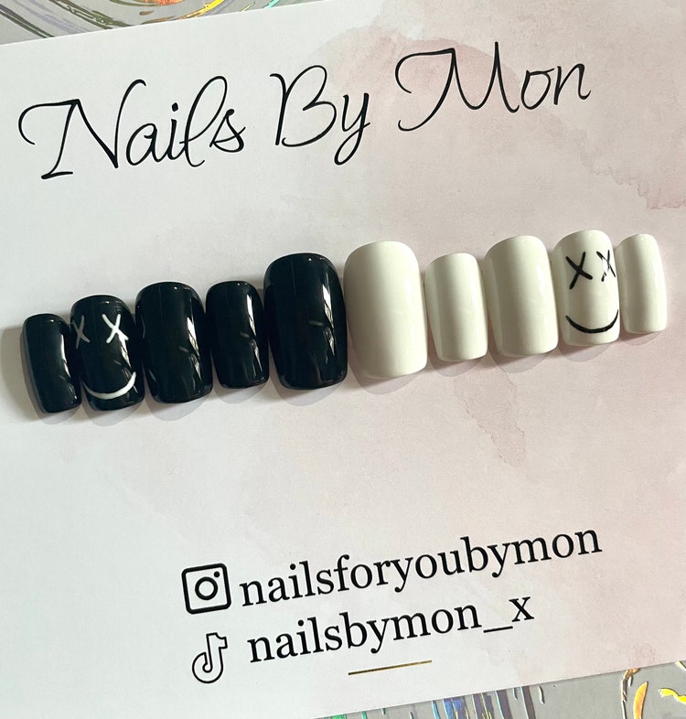 Buy Online At A Discount Luxury Press On Nails Black White Smiley Face Nail Art False Nails Gel Polish Acrylic Nails Coffin Square Stiletto Almond Emerging Www Esfiya Com