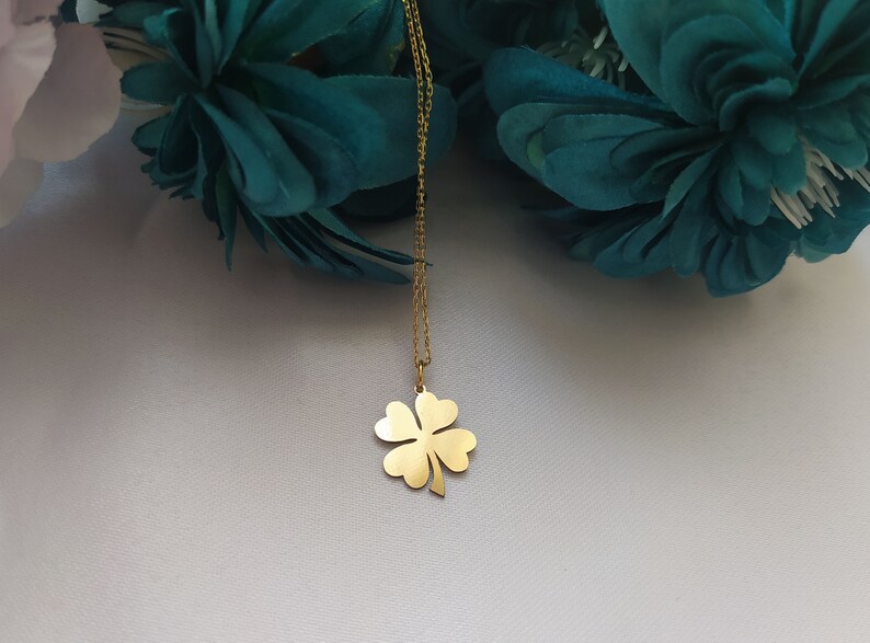 14K Solid Gold Four Leaf Clover Necklace 4 Leaf Clover Etsy