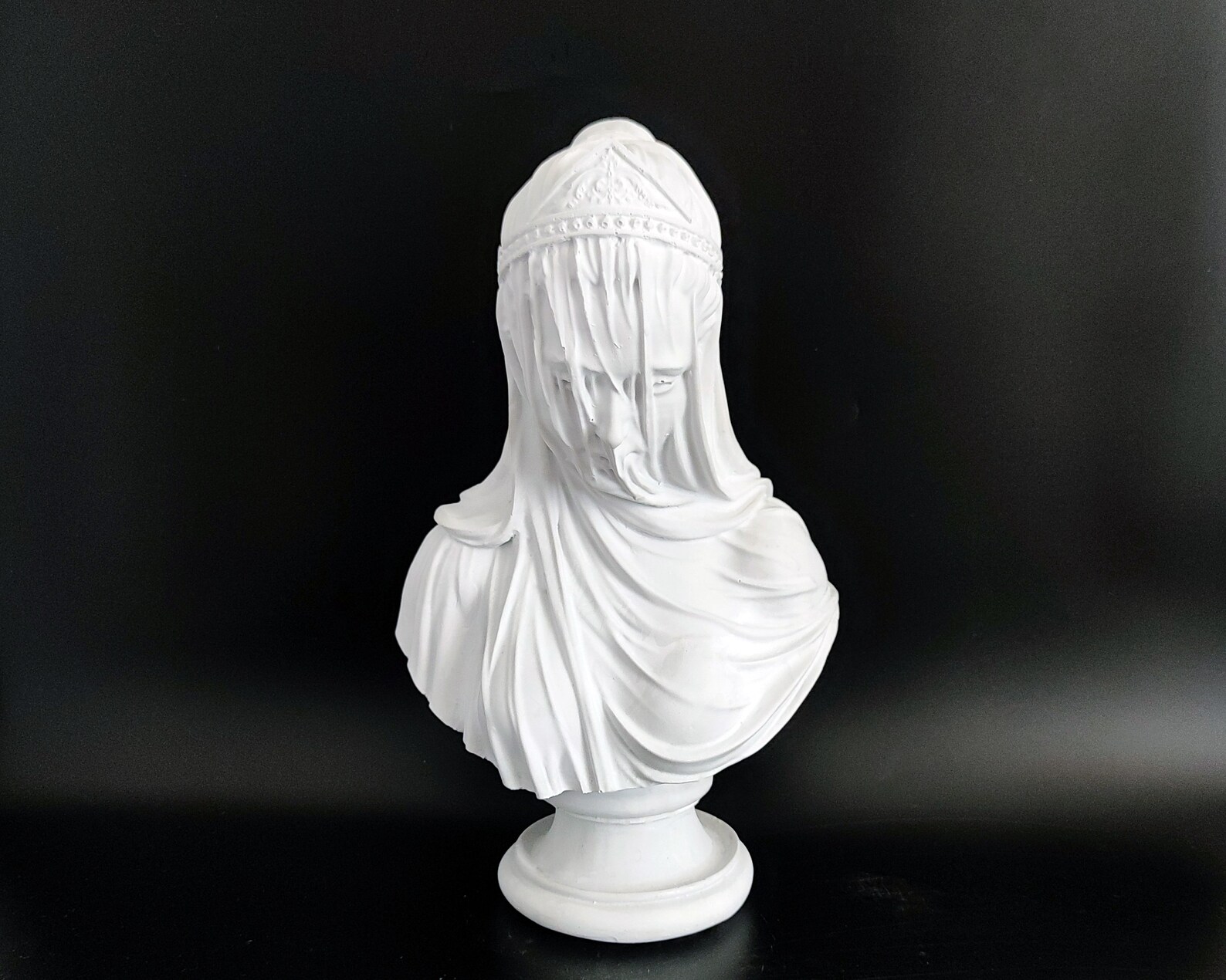 Saint Mary Sculpturelarge Veiled Lady Statue 14 Inchesfemale | Etsy