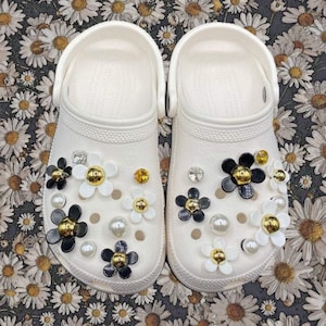 Crocs Charms Flower and Diamond and Pearl 20pcs Set. Charms for Crocs.