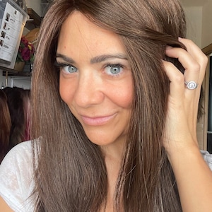 Pruik 100% echt mensenhaar, rood middenbruin 18" lang, kanten top, maat medium (kleur # 4/kaneel) 130 dichtheid, rode brunettepruik