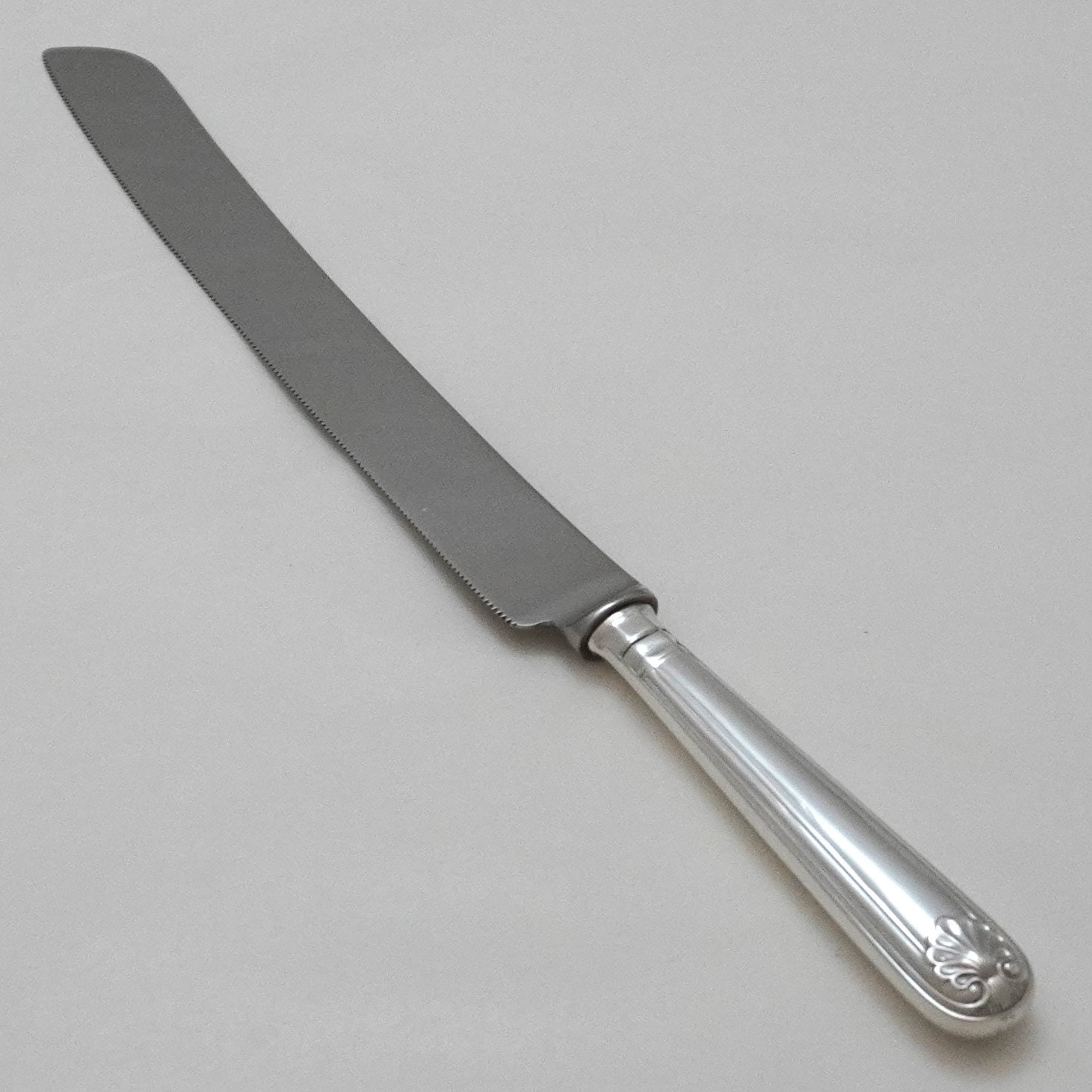 Thread & Shell Design SHEFFIELD Made Silver Plated Cutlery Bread Cutter ...