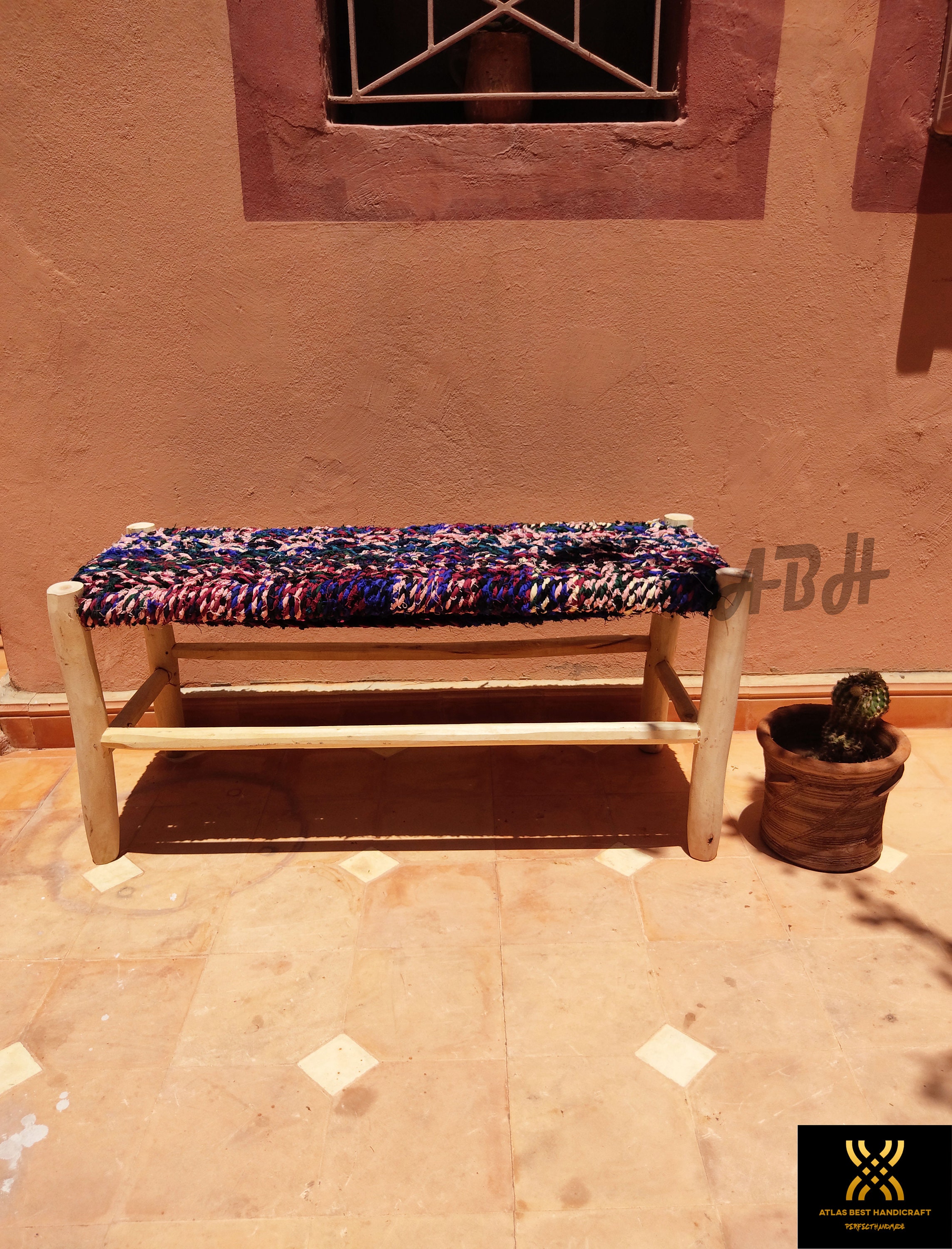banc en bois marocain, banc fait à la main, banc bois, d'entrée, boho, tabouret naturel, décor marocain.