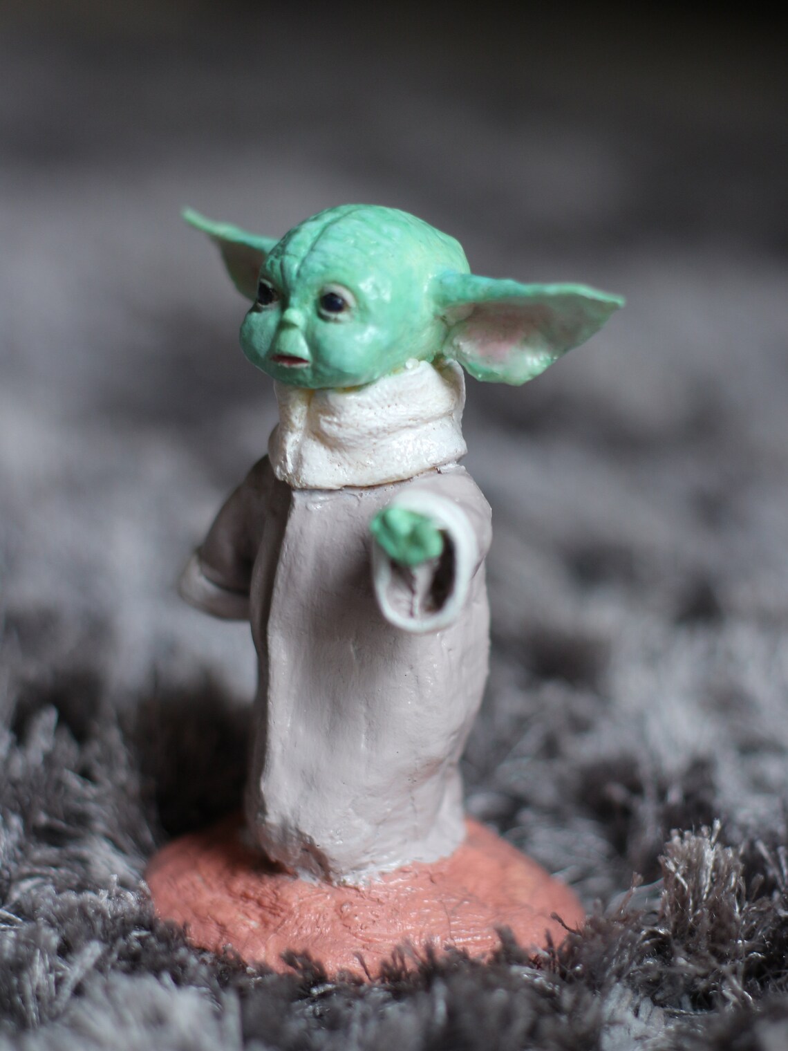 yoda and grogu statue