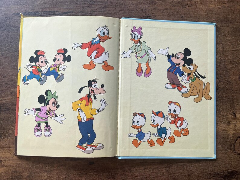 Donald Duck, TV Star! - a Golden Easy Reader - Vintage Hardcover Children's Book 1988 image 10