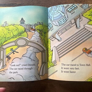 Donald Duck, TV Star! - a Golden Easy Reader - Vintage Hardcover Children's Book 1988 image 6
