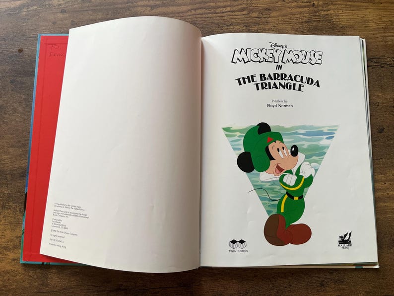Disney's Mickey Mouse in de Barracuda-driehoek - Groot gebonden vintage kinderboek uit 1990 afbeelding 6
