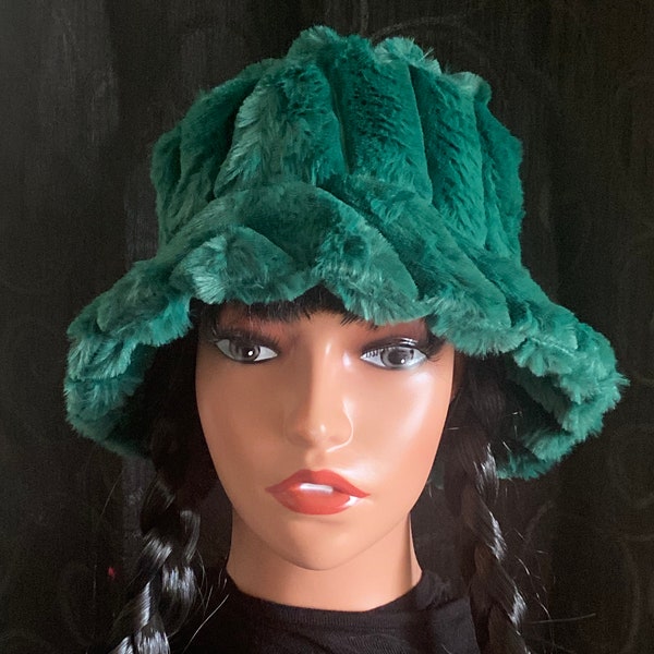 Green Plush Faux Fur Bucket Hat, Green Fur Bucket Hat, Green Fur Bucket Hat, Faux Fur Hat, Rave Hat, Festival Hat, Gift Hat