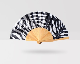 Zebra Print Folding Hand Fan: Modern Cotton & Pinewood Accessory