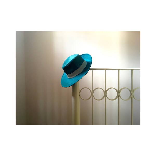 Chapeau Bleu