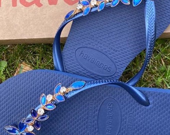 Havaianas Flip Flop Slim Azul Marinho com Flor de Cristal