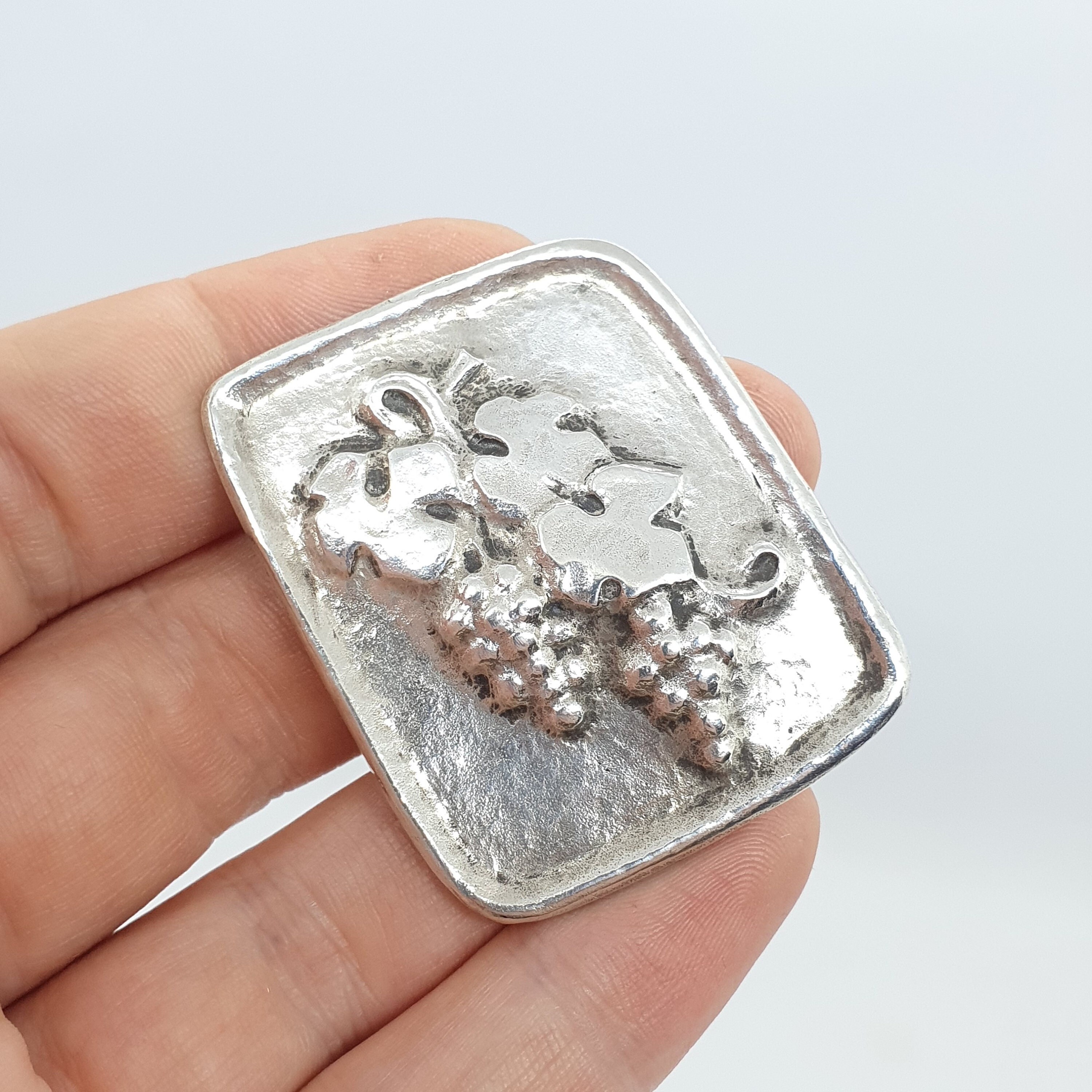 Broche Ancienne En Argent Massif - Raisin, Signée Flam - Style Art Nouveau - Vintage, Poinçon