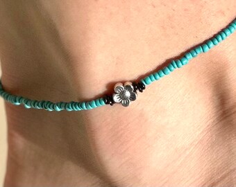 Thin (minimalist) beaded flower anklet - custom and handmade.  Summer inspired beaded jewelry.    One of a kind, quick shipping!