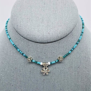 Gorgeous DAISY seed bead choker necklace / adjustable / custom made / One of a Kind/ Boho / THIN NECKLACE ~ great gift!