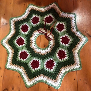 Christmas Tree Skirt - 2 Sizes!