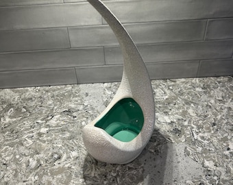 Mid Century Modern planter/vase.