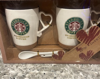 Very cute Starbucks mug set
