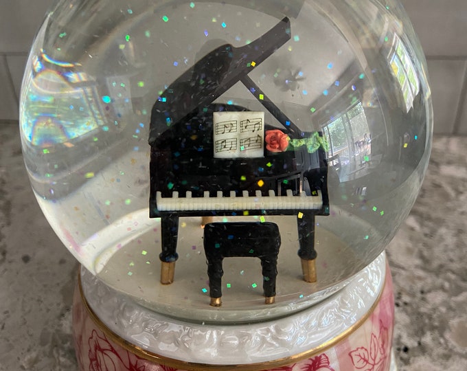 Musical Grand Piano Snow Globe - Etsy
