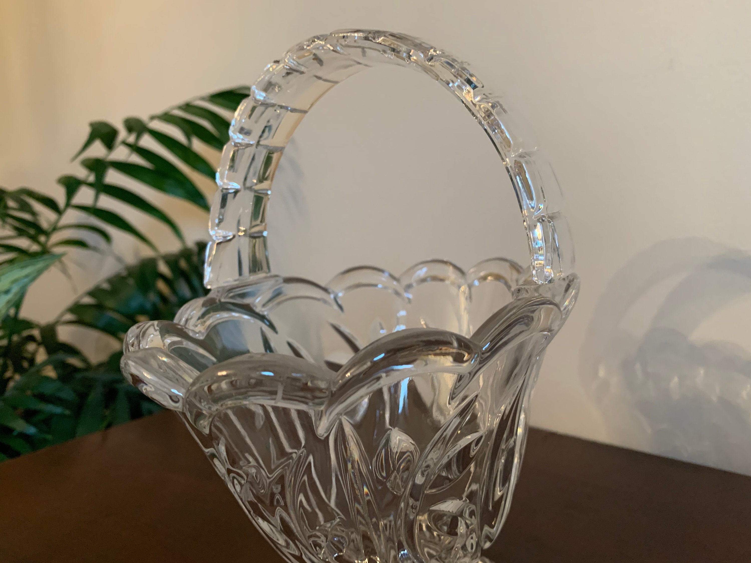 Crystal Glass Decorative Basket Candy Dish Flower Potpourri Display