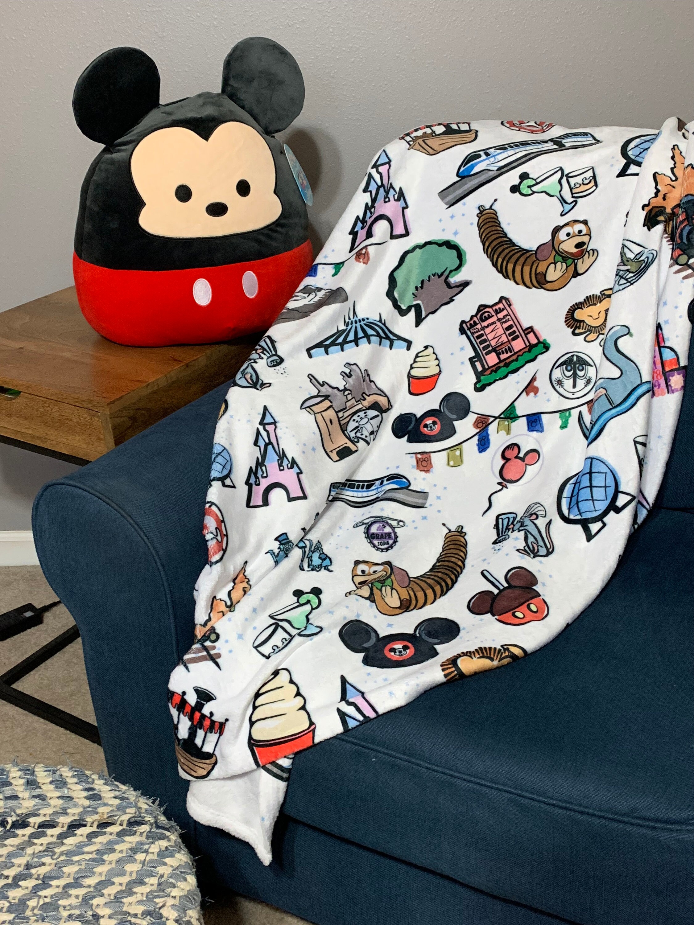 Disney Blanket Disney World Throw Blanket Disney Land Icon Etsy