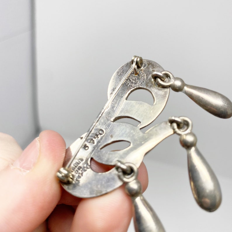 5740 217 Vintage Margot de Taxco silver teardrop dangle pin brooch